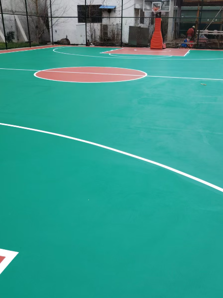 道县 球场长期使用易出现地面开裂